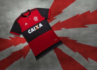 Maillot_de_foot_2017_2018_Flamengo_Domicile_(2)