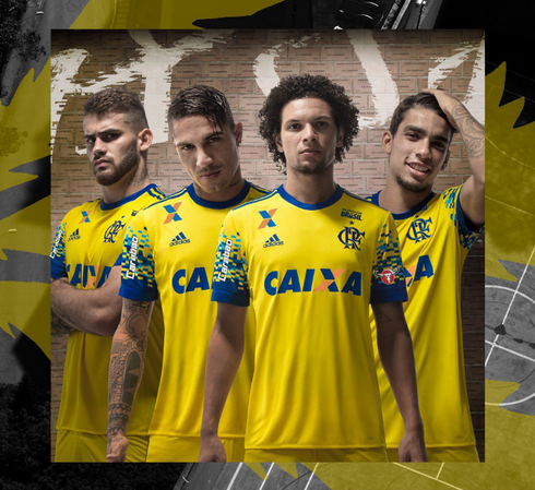 Nouveau_maillot_de_foot_Flamengo_2017_2018_Troisieme_(2)